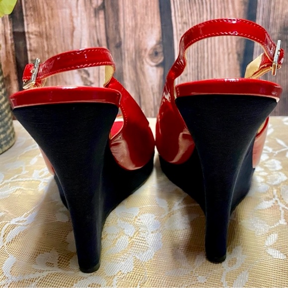 Kate Spade ♠️ Stunning Red & Black Patent Wedges Size 9 - Picture 7 of 8